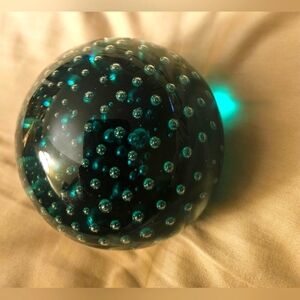 Art Glass Paperweight Teal Green Controlled Bubbles ~ Glows When Light Hits EUC